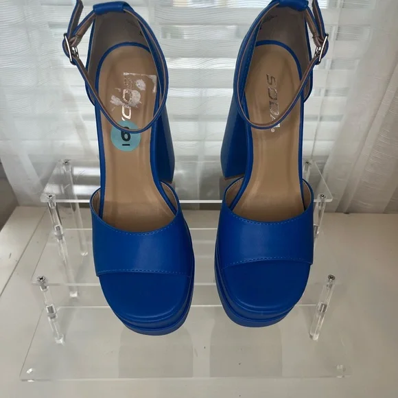 Soda Blue Platform Sandals – Women’s Size 6 - Picture 2 of 10